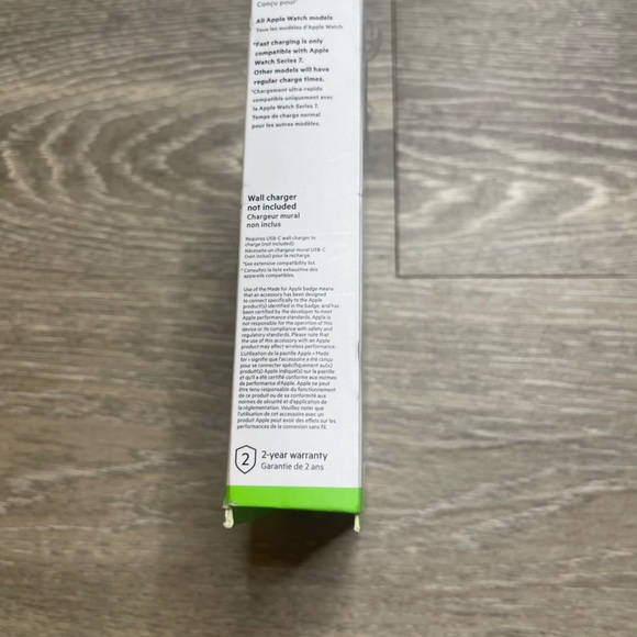 Belkin BOOSTCHARGE PRO Portable Fast Charger for Apple Watch - White series 7 - Picture 2 of 3